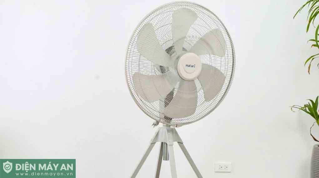 Quạt đứng công nghiệp Hatari 6 cánh IQ25M1 213W